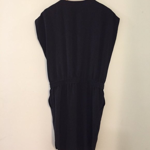 VINCE Contrast Trim Zip Neck Drawstring Dress - Picture 8 of 9